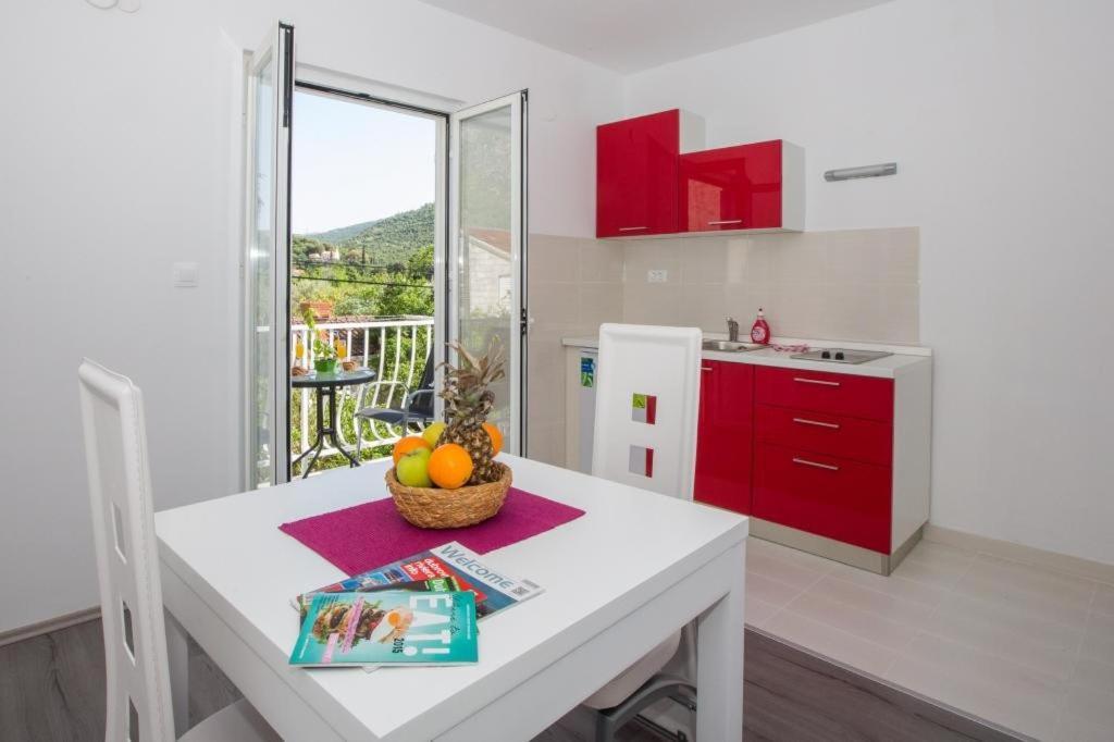 Apartments Villa Roza Mokosica Exterior photo